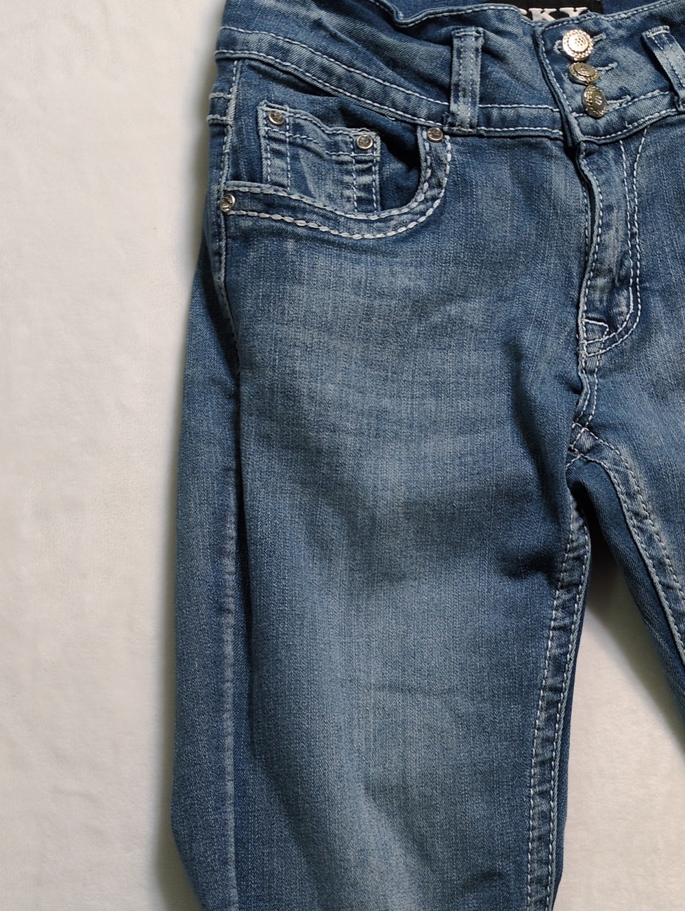 Sky Premium Collection Cross Pocket Rhinestone Bootcut Jeans Size 7/8 - Picture 13 of 16